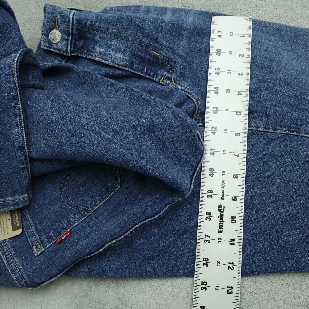 Levi's Jeans Women's Size 12M Mid-Rise Classic Straight Denim 30" Inseam NWT - Picture 6 of 16